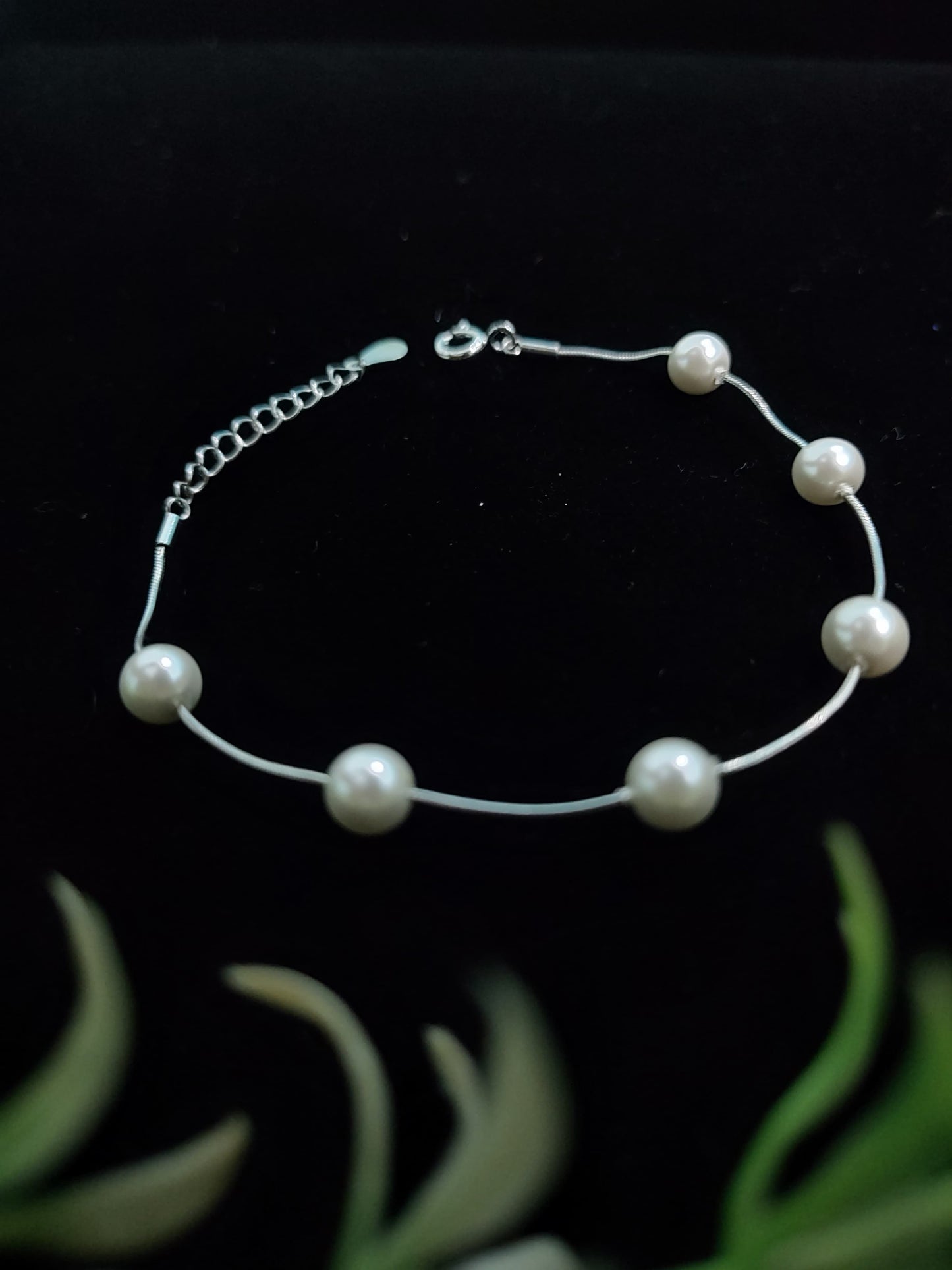 Single Layer Pearl Bracelet